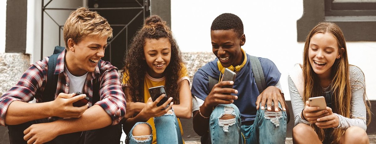 Teens who 'don't enjoy life' has doubled in the US due to social