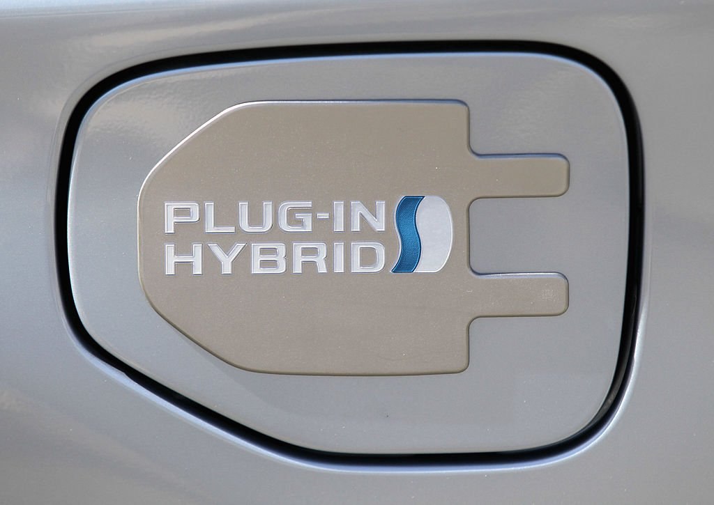 Top reasons UK consumers are buying hybrid cars in 2024