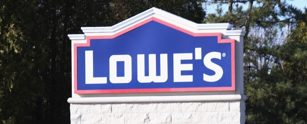 Ad of the Month US – Lowe's