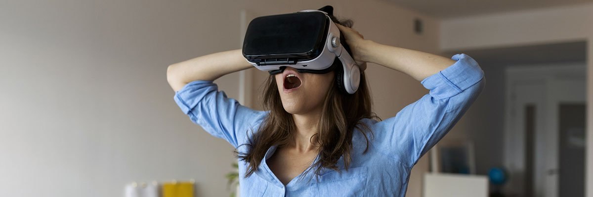 Young Americans eager to get their hands on VR handsets