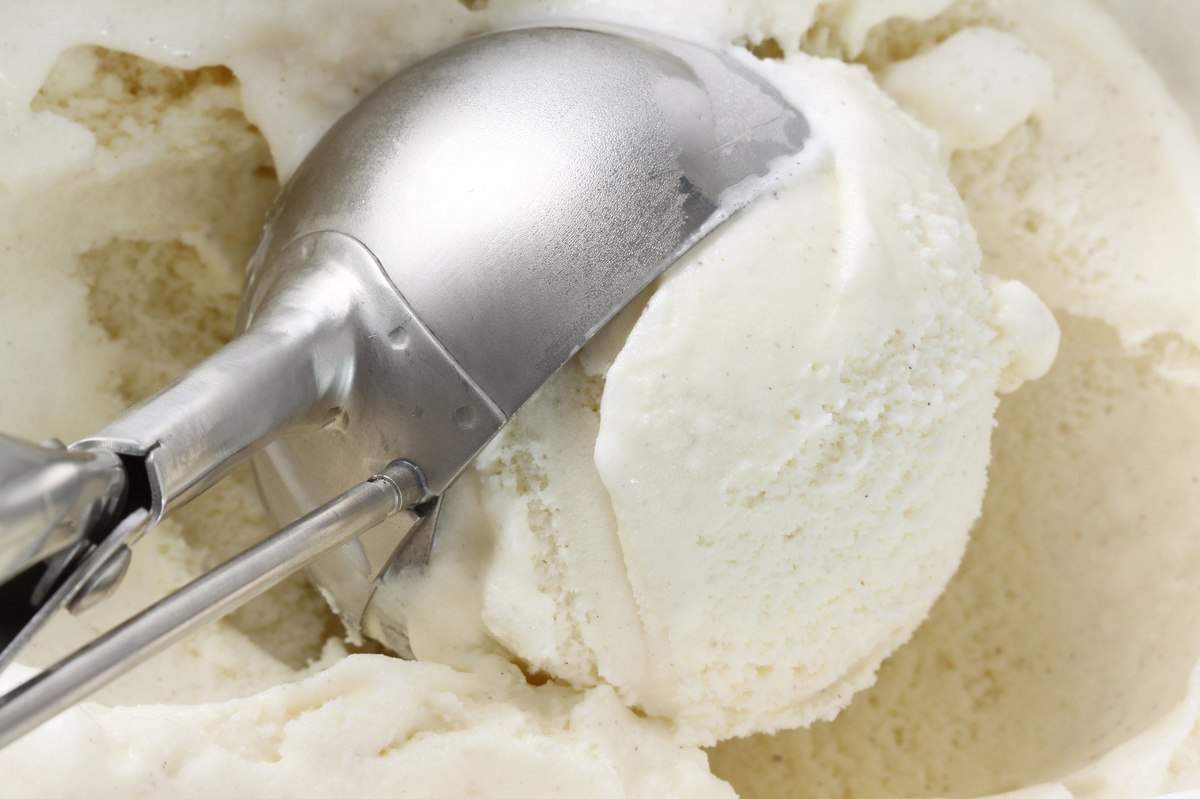 Brand tracking - How many Americans are eating ice cream in winter? And who are they?
