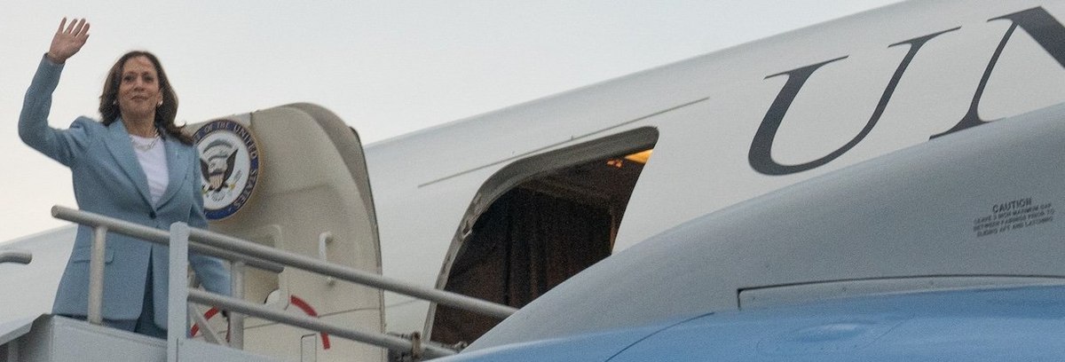 ATLANTA, GEORGIA - JULY 30: Democratic presidential candidate, U.S. Vice President Kamala Harris waves before departing on Air Force Two at Hartsfield-Jackson International Airport on July 30, 2024 in Atlanta, Georgia. Both Harris and Republican president