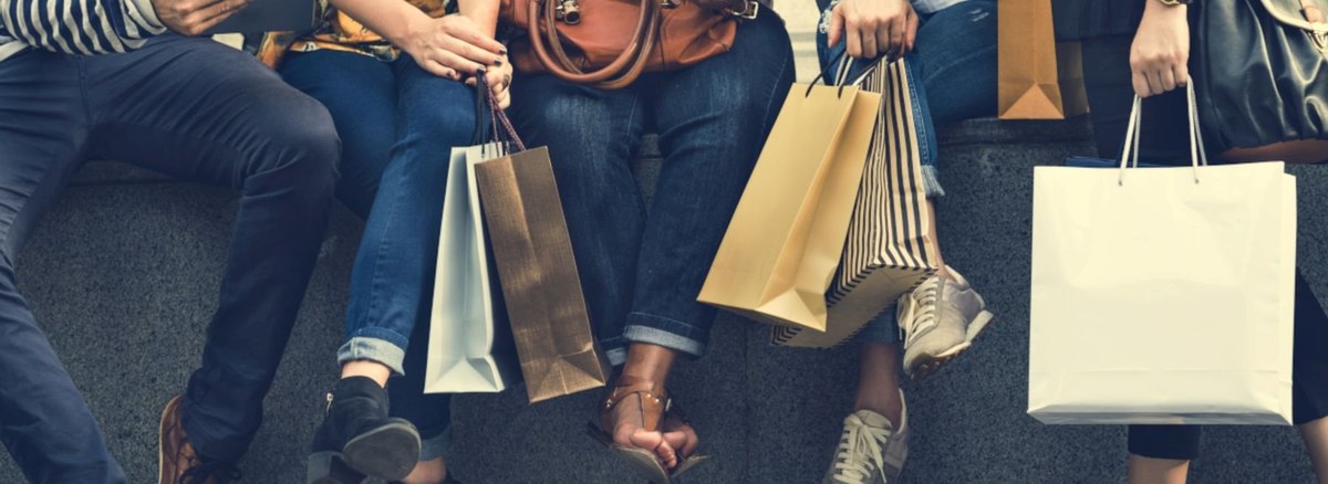 Black Friday & Cyber Monday Outlook 2025 Report Shopping
