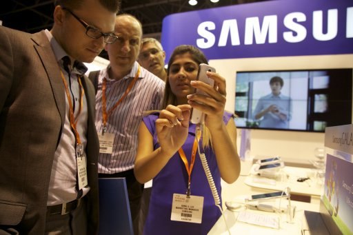 Samsung Triumphs with Top Brand Buzz in UAE, Knocking Google from Poll Position