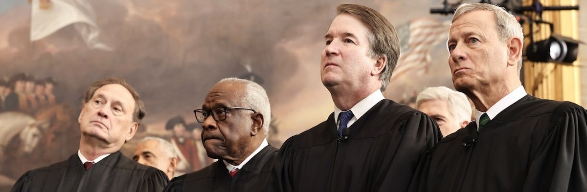 WASHINGTON, DC - JANUARY 20: U.S. Associate Supreme Court Justices Samuel Alito, Jr., Clarence Thomas and Brett Kavanaugh and U.S. Supreme Court Chief Justice John Roberts look on during inauguration ceremonies in the Rotunda of the U.S. Capitol on Januar