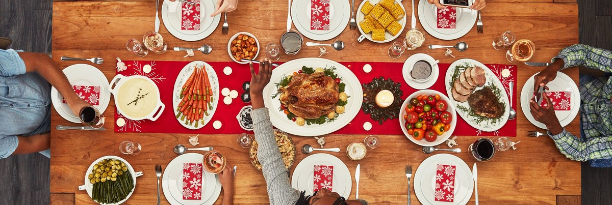 Women report doing more of the Thanksgiving cooking than men