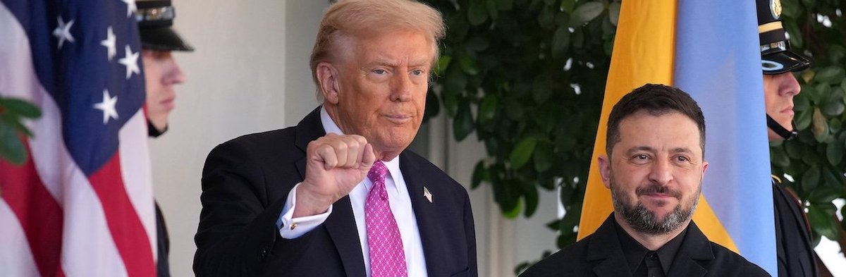 WASHINGTON, DC - OCTOBER 17: U.S. President Donald Trump (L) greets Ukrainian President Volodymyr Zelensky outside the West Wing of the White House on October 17, 2025, in Washington, DC. President Trump, fresh off a ceasefire agreement between Israel and