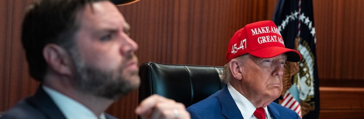 WASHINGTON, DC - JUNE 21: (EDITOR'S NOTE: This Handout image was provided by a third-party organization and may not adhere to Getty Images' editorial policy.) In this handout provided by the White House, U.S. President Donald Trump, right, and Vice Presid