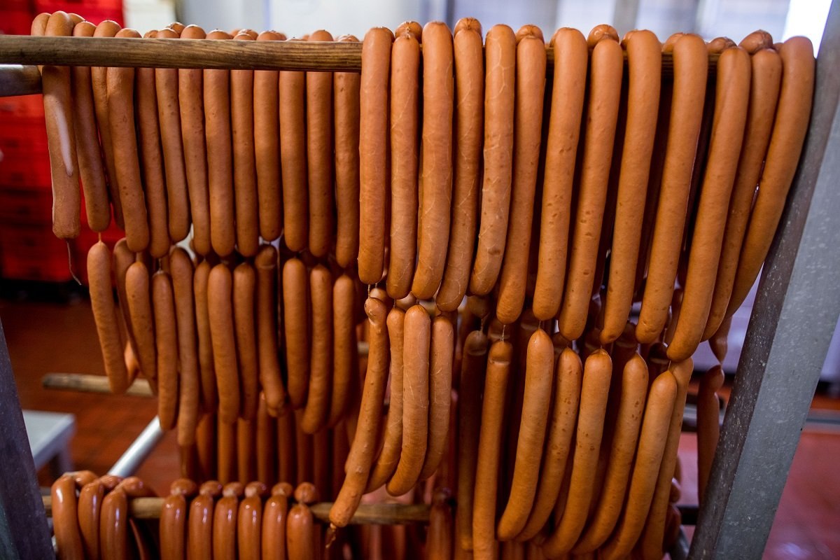 Mehrheit der Deutschen ist für Erhalt von Metzgereien, kauft aber Fleisch im Supermarkt