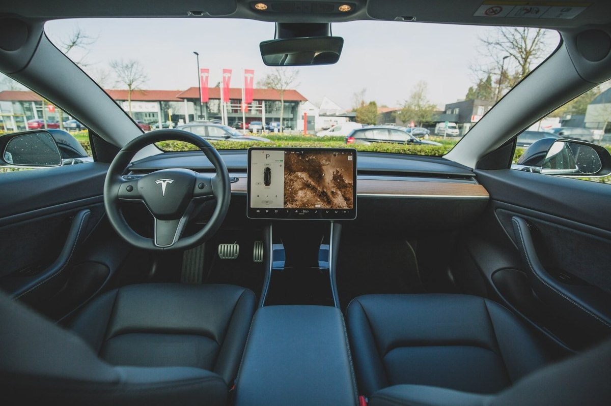 US Auto Advertiser of the month: Tesla