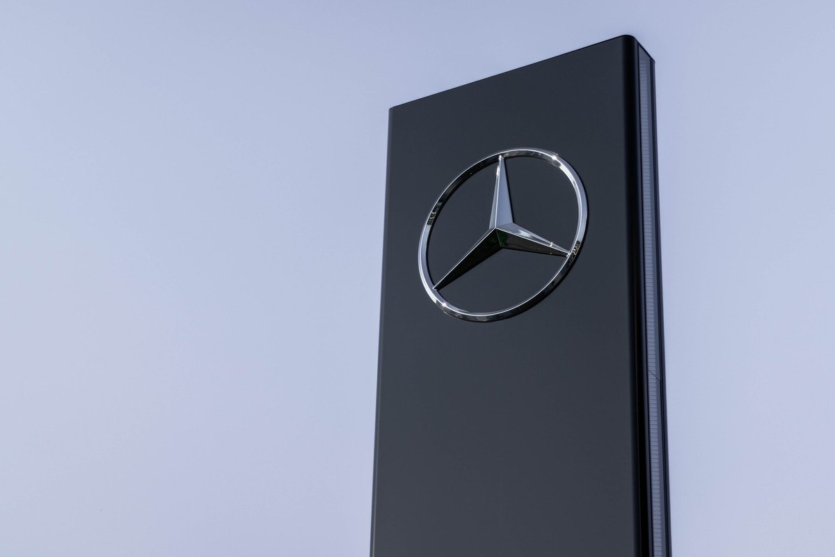 US: Mercedes-Benz to test ChatGPT in vehicles - What do customers think of artificial intelligence?