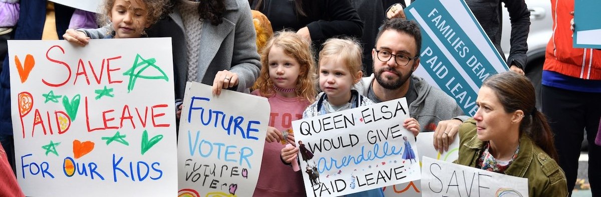 BROOKLYN, NEW YORK - OCTOBER 31: NYC families attend the NYC For Paid Leave Rally at Grand Army Plaza on October 31, 2021 in Brooklyn, New York. (Photo by Bryan Bedder/Getty Images for NYC for Paid Leave)