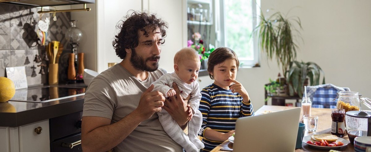 Vatertag - Väter wollen am ehesten Familienzeit