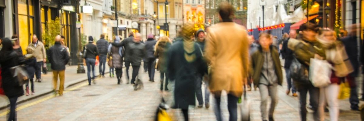 Consumer confidence back in positive territory