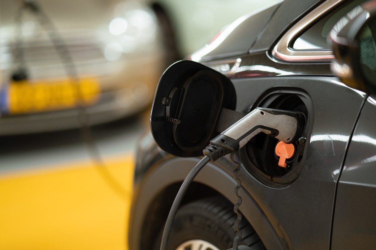 Can EV chargers influence a customer’s decision to shop with a retailer?