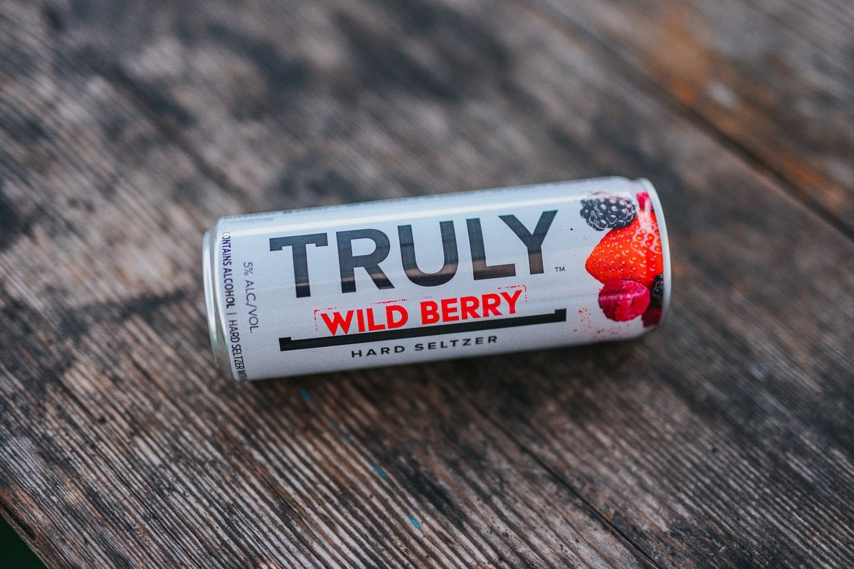 US: Truly Hard Seltzer appoints Ogilvy – How did the brand fare under the incumbent? 