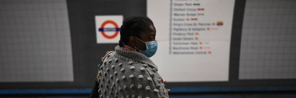 half-of-londoners-feel-uncomfortable-travelling-on-the-tube-over-covid