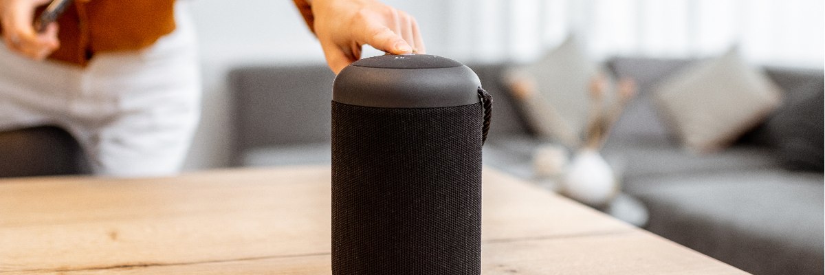 Smart store speaker news